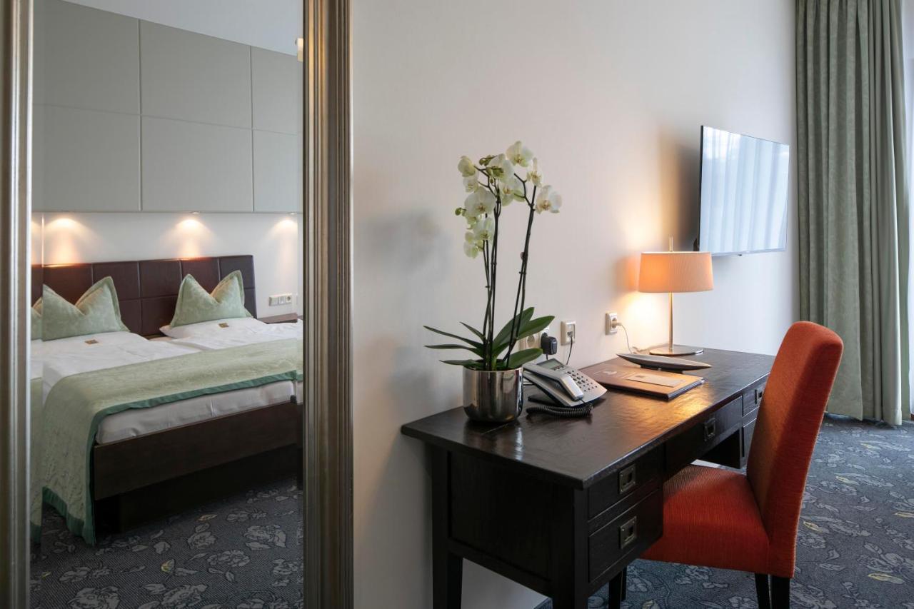 Hotel Landhaus Pollmeyer Friesoythe Ngoại thất bức ảnh
